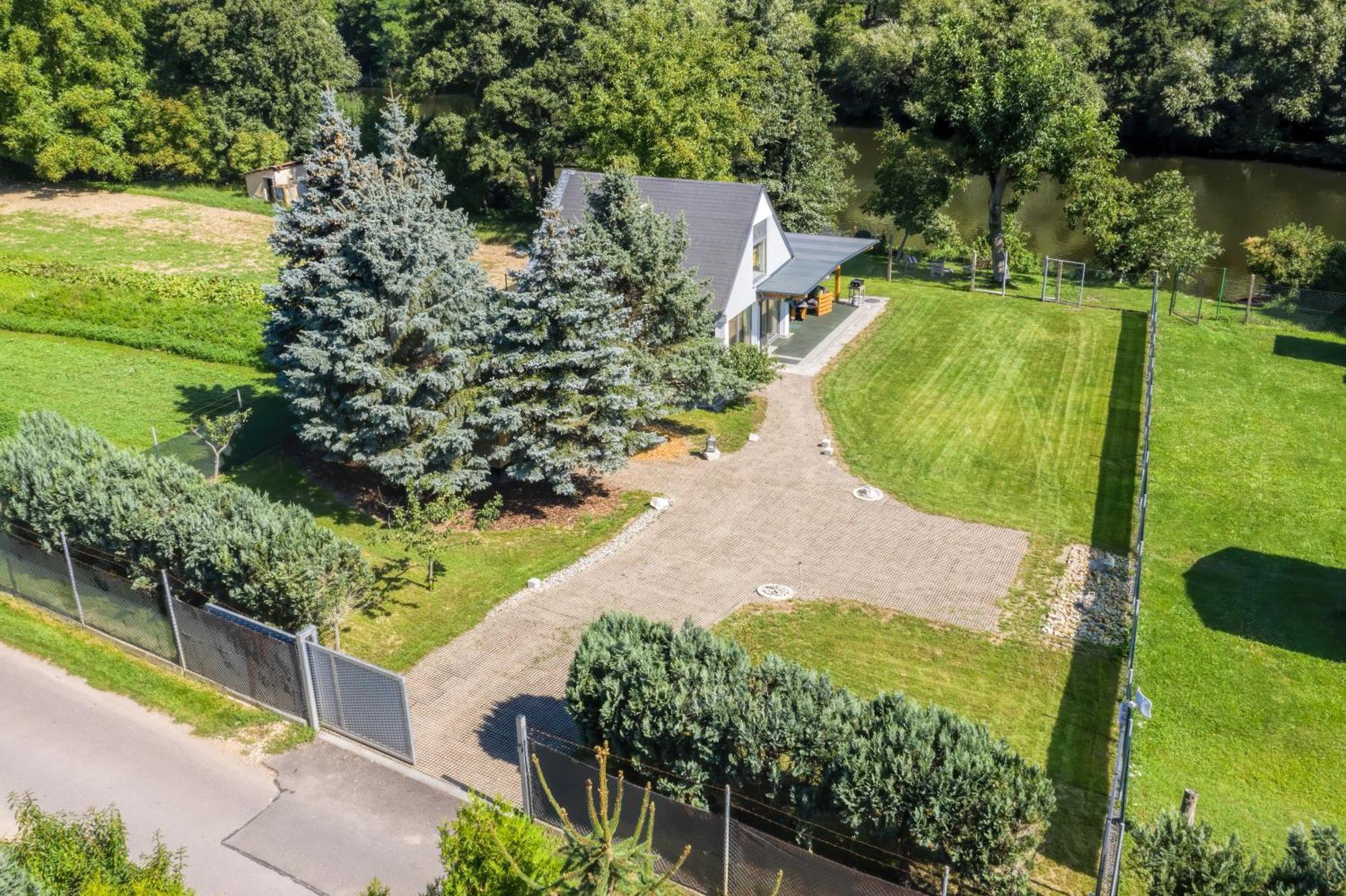 Vilka U Dyje Villa Znojmo Luaran gambar